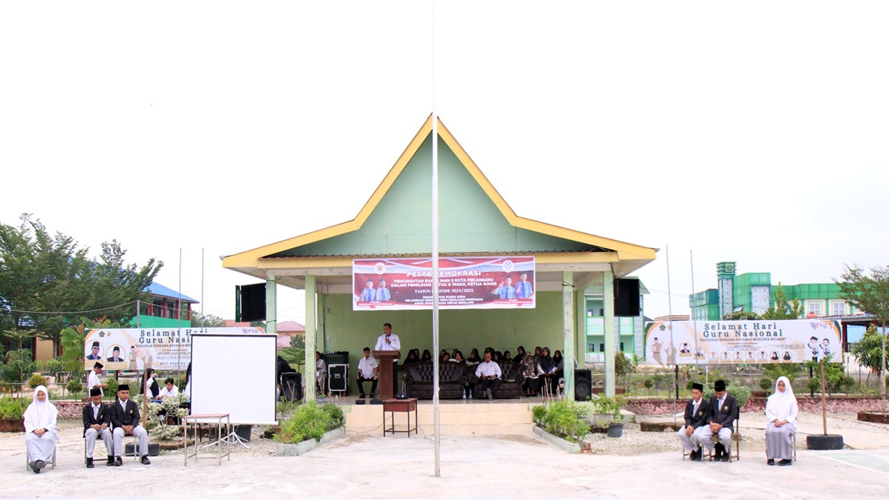 MAN 3 KOTA PEKANBARU PILIH KETUA DAN WAKIL KETUA ROHIS PERIODE 2024/2025
