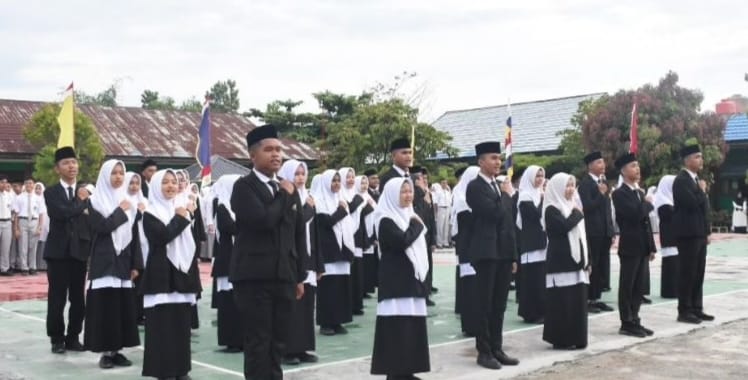Pelantikan OSIS dan MPK  Peiode 2024/2025, Membangkitkan Jiwa Kepemimpinan di MAN 3 Kota Pekanbaru