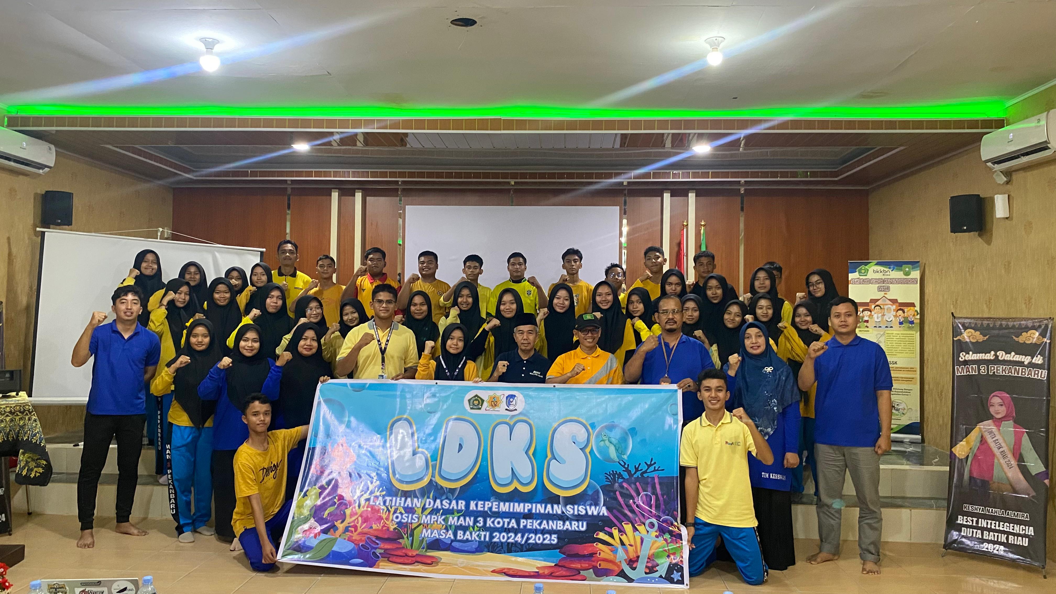 OSIS / MPK MAN 3 Kota Pekanbaru Gelar LDKS Masa Bakti 2024/2025