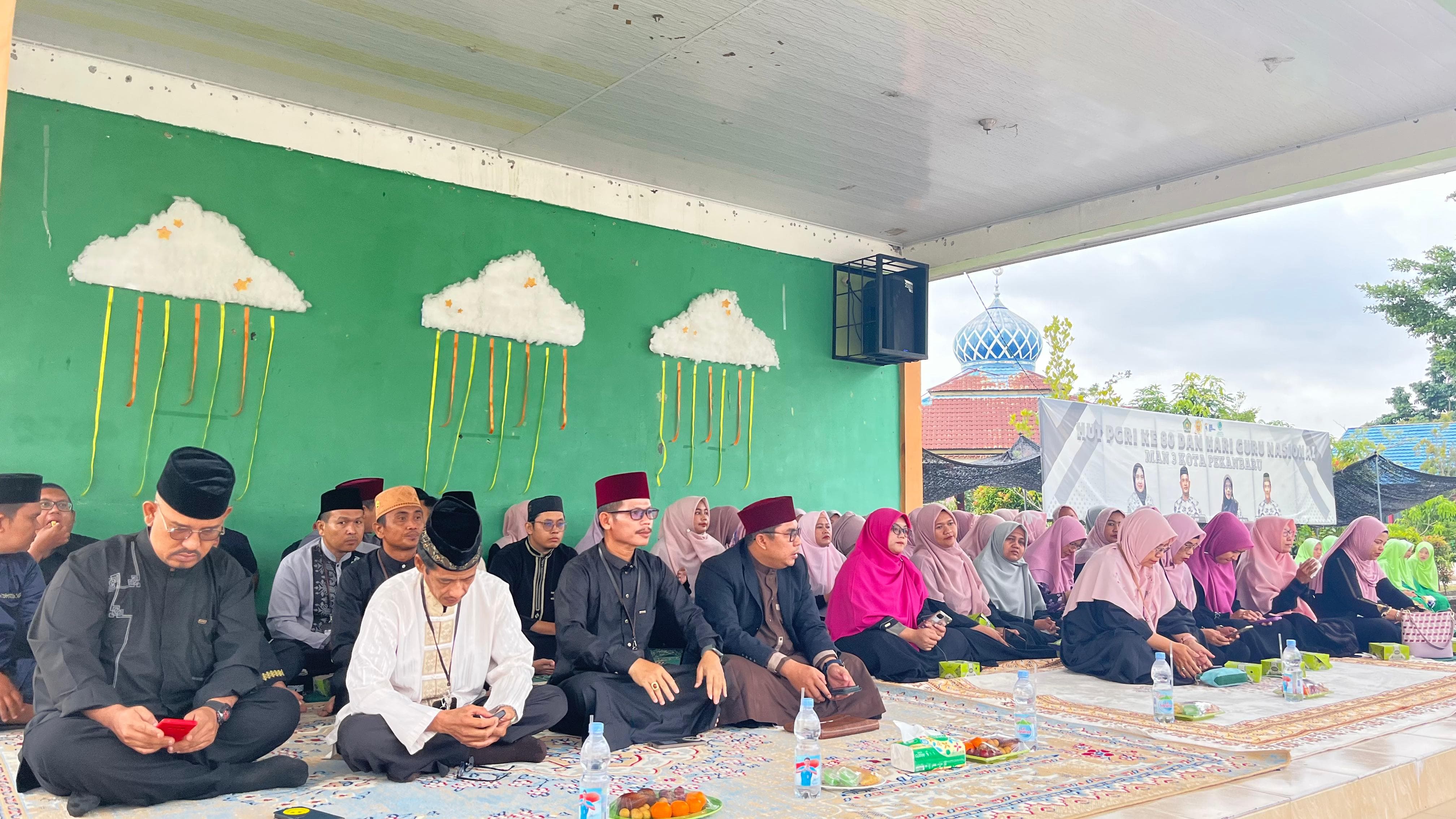 MAN 3 Pekanbaru Gelar Isra Mikraj Nabi Muhammad SAW sebagai Penguatan Karakter Religius Siswa
